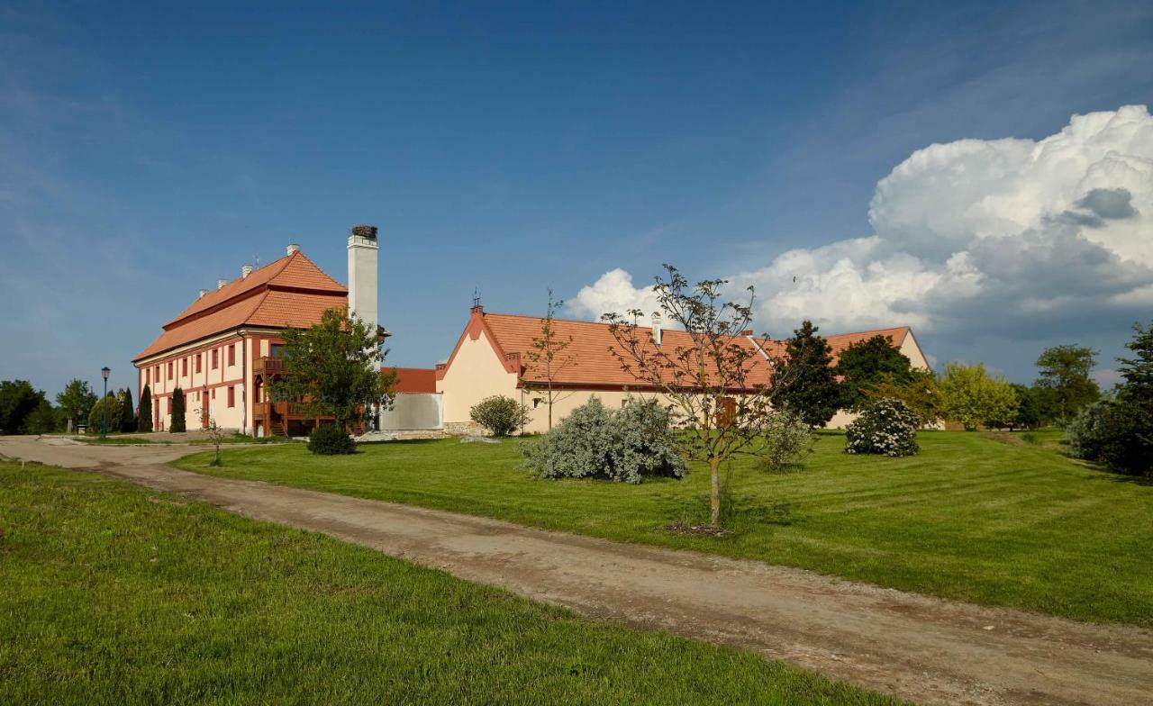 Residence Safari Resort - Chateau Borovany (Ceske Budejovice) Exterior foto
